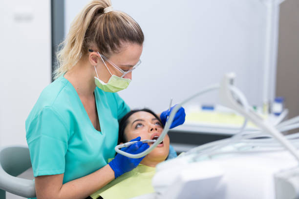 Best Emergency Tooth Extraction in Old Fig Garden, CA